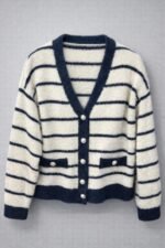 Cardigan femme rayé à boutons perlés – doux et chaud