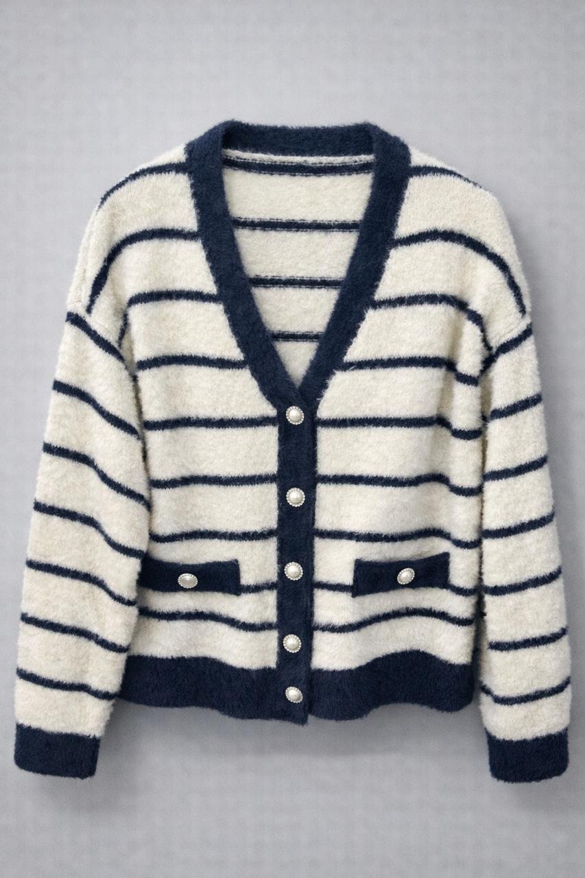 WhatsApp Image 2026-02-07 at 13.39.42 Cardigan femme rayé à boutons perlés – doux et chaud – Image 1