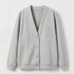 Cardigan gris femme boutonné – style confortable et moderne